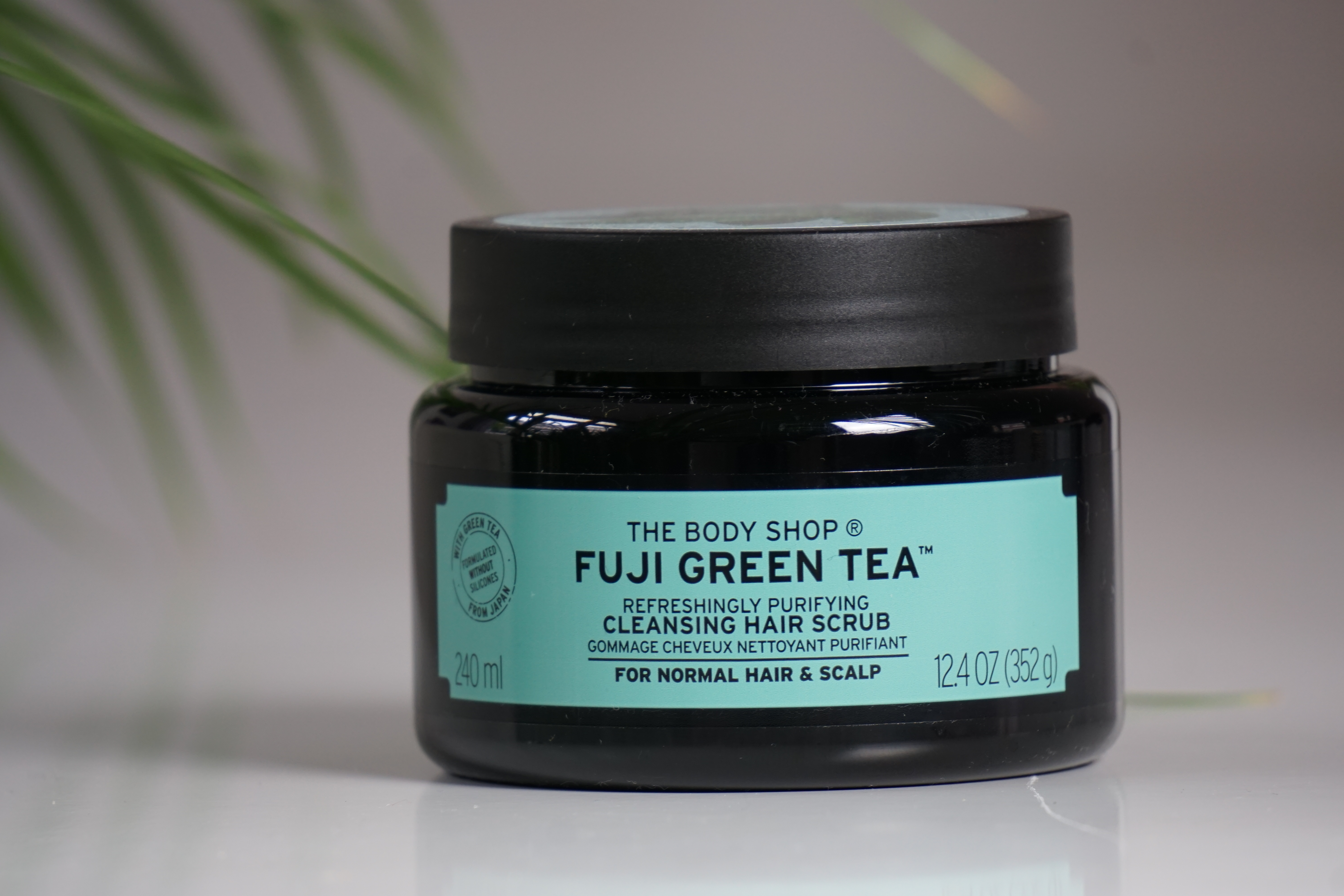 THE BODY SHOP - FUJI GREEN TEA CLEANSING HAIR SCRUB - Reena Jagram