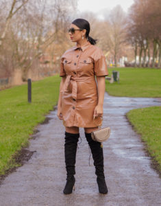 Lees meer over het artikel HOW TO WEAR VINYL FASHION