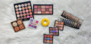 Lees meer over het artikel EYE SHADOW PALETTES